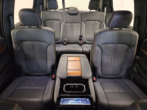 Used 2022 Jeep Grand Wagoneer Series II w/ Convenience Group III AWD/4WD image 42