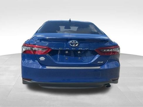 Used 2023 Toyota Camry XLE image 5