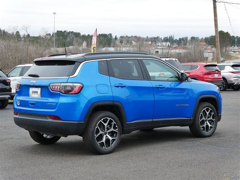 New 2025 Jeep Compass Limited image 3