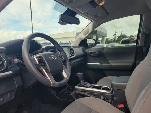 Used 2023 Toyota Tacoma SR5 RWD image 9