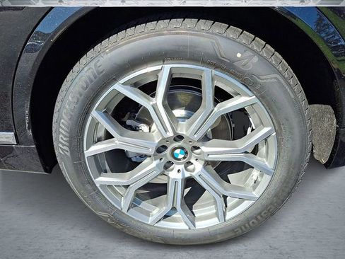 New 2026 BMW X7 xDrive40i w/ Climate Comfort Package image 7