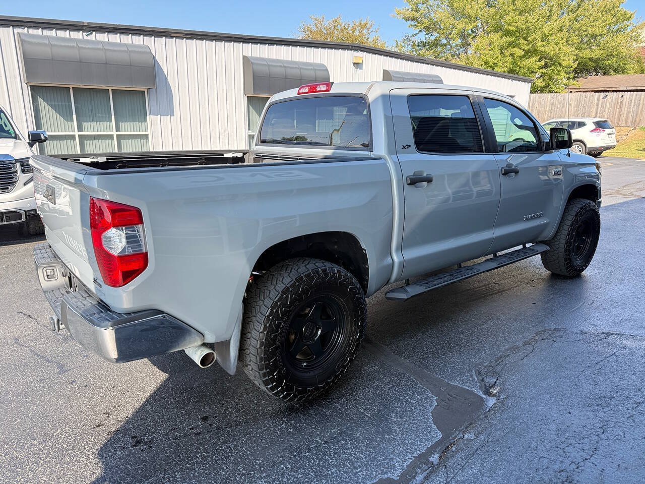 Used 2019 Toyota Tundra SR5 w/ SR5 Upgrade Package AWD/4WD image 7