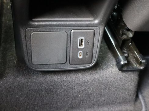 Used 2023 Buick Encore GX Preferred w/ Cold Weather Comfort Package FWD image 20