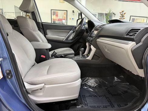 Used 2015 Subaru Forester 2.5i Limited AWD/4WD image 17