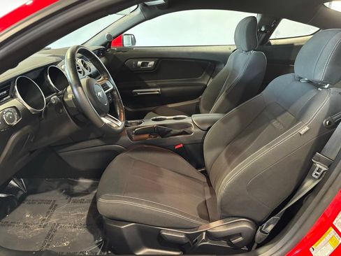 Used 2022 Ford Mustang Coupe RWD image 11