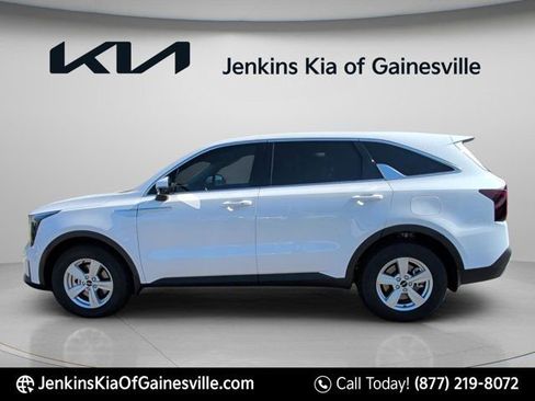 New 2026 Kia Sorento LX image 9