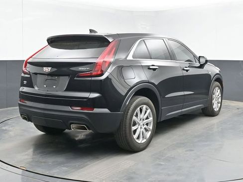Used 2023 Cadillac XT4 Luxury w/ Cold Weather Package FWD image 14