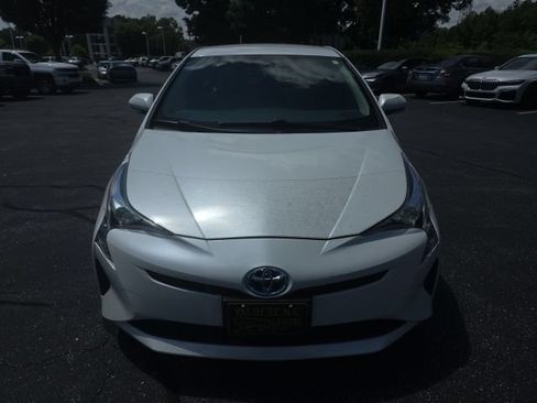 Used 2016 Toyota Prius Two FWD image 2