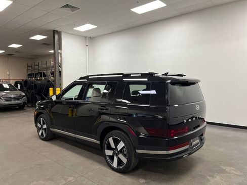 Used 2025 Hyundai Santa Fe Limited image 3