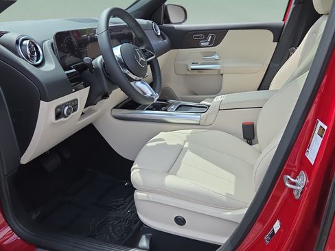 New 2026 Mercedes-Benz GLA 250 image 9