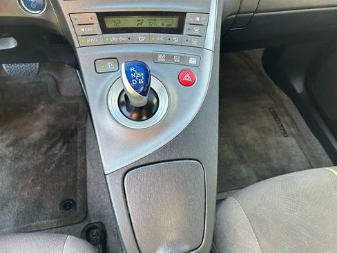 Used 2015 Toyota Prius Two image 27