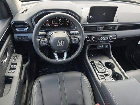 Used 2025 Honda Pilot EX-L image 24