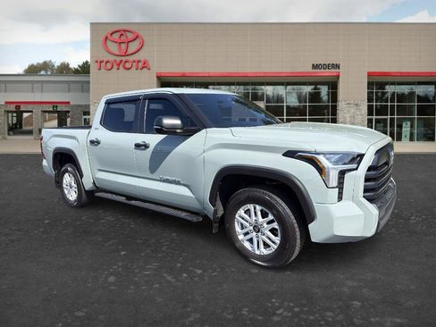 Certified 2025 Toyota Tundra SR5 w/ SR5 Convenience Package AWD/4WD image 3