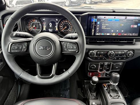 Used 2025 Jeep Gladiator Rubicon image 15