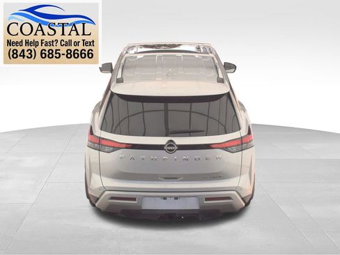 Used 2025 Nissan Pathfinder Platinum w/ Cargo Package FWD image 8