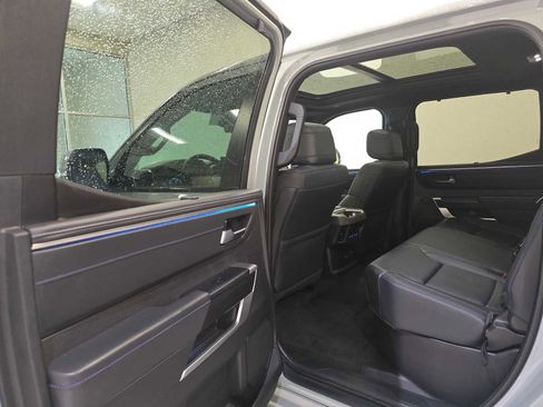 Used 2024 Toyota Tundra Platinum AWD/4WD image 25