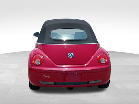 Used 2009 Volkswagen Beetle S FWD image 7