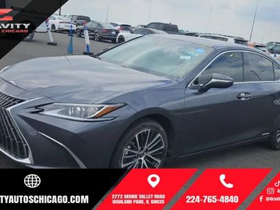 Used 2022 Lexus ES 300h w/ Premium Package