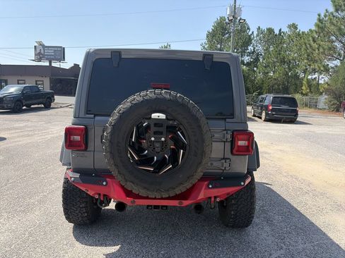 Used 2021 Jeep Wrangler Unlimited Rubicon AWD/4WD image 5