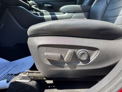 Used 2022 Toyota Highlander XLE image 26