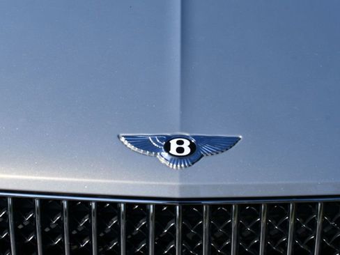 Used 2023 Bentley Bentayga Extended Wheelbase AWD/4WD image 11