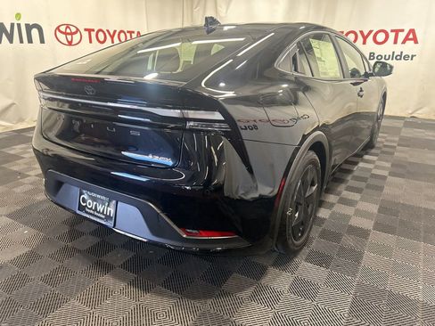 New 2026 Toyota Prius SE image 8