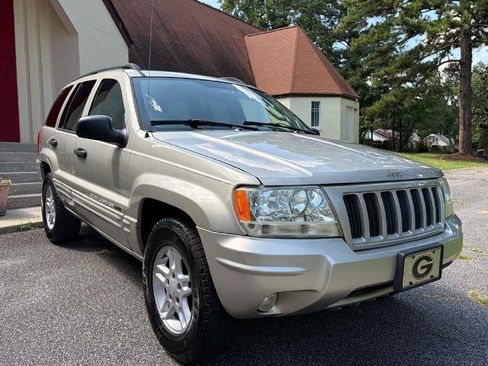 Used 2004 Jeep Grand Cherokee Laredo AWD/4WD image 26