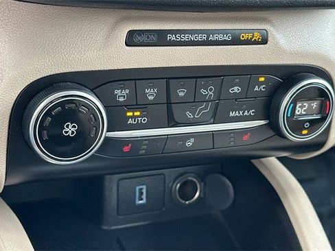 Used 2020 Ford Escape SEL image 21