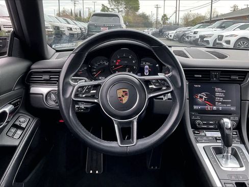 Used 2018 Porsche 911 Carrera image 6