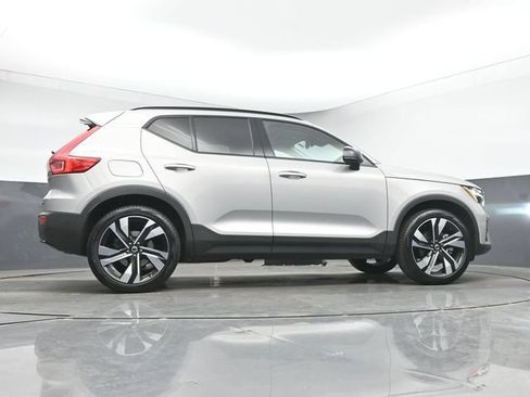 Used 2023 Volvo XC40 B5 Ultimate w/ Protection Package Premier AWD/4WD image 44