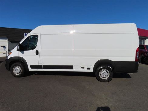 Used 2024 RAM ProMaster 3500 w/ Convenience Group image 10