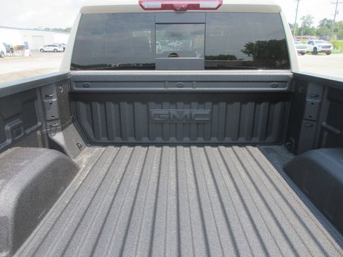 New 2026 GMC Sierra 1500 AT4X AWD/4WD image 6