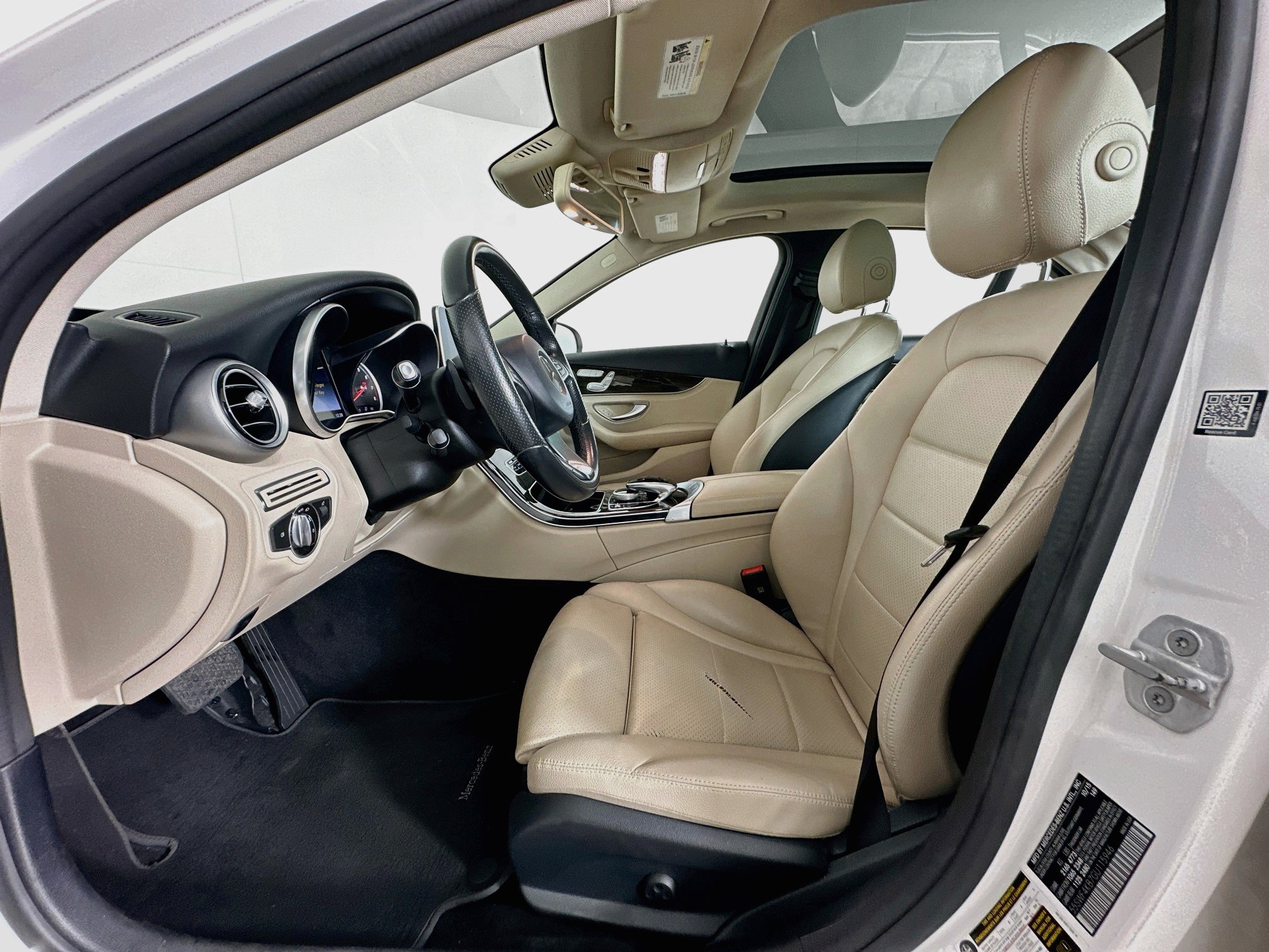 Used 2016 Mercedes-Benz C 300 4MATIC Sedan image 13