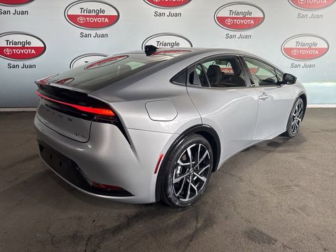 Used 2025 Toyota Prius XSE image 4