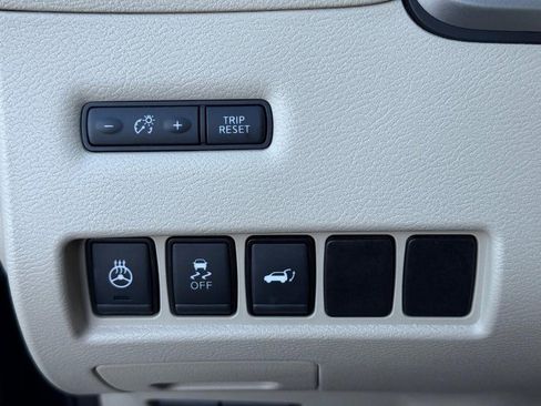 Used 2018 Nissan Murano SL w/ Moonroof Package image 16