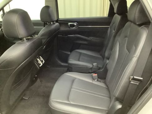 Used 2022 Kia Sorento SX image 26