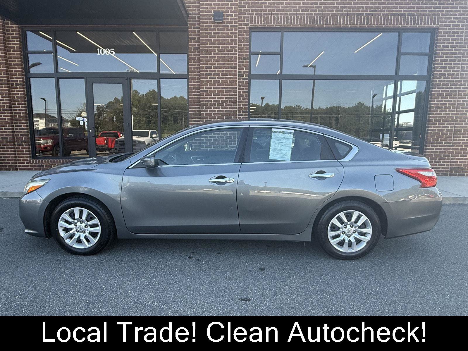 Used 2016 Nissan Altima 2.5 S w/ Power Driver Seat Package FWD image 3
