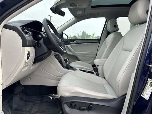 Used 2022 Volkswagen Tiguan SE image 25