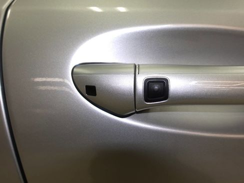 Used 2004 Mercedes-Benz SL 55 AMG image 16