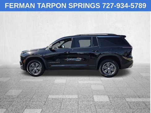 Used 2025 Chevrolet Traverse LT FWD image 6