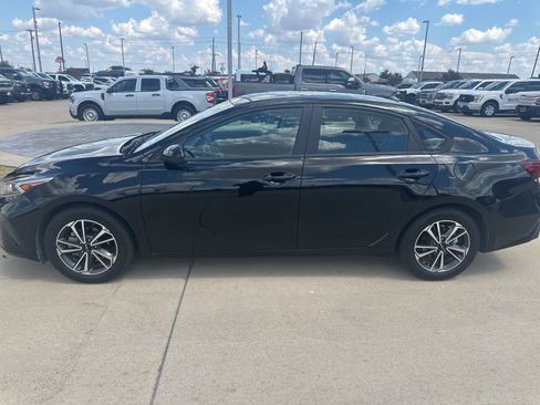 Used 2023 Kia Forte LXS FWD image 20