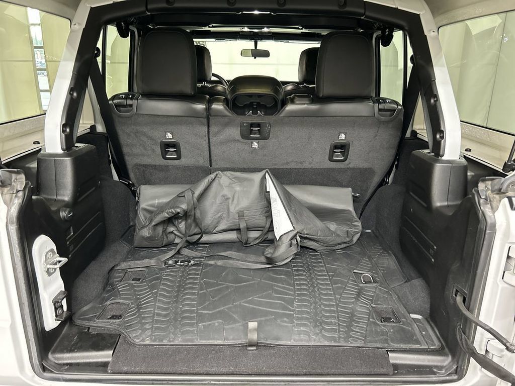 Used 2023 Jeep Wrangler Unlimited Sport AWD/4WD image 21