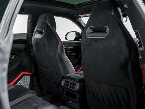 Used 2023 Lamborghini Urus Performante AWD/4WD image 36