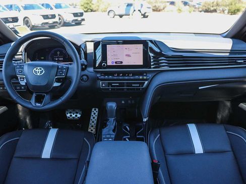Used 2026 Toyota Camry SE FWD image 12