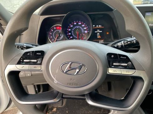 Used 2021 Hyundai Elantra SEL image 21