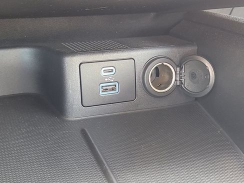 Certified 2022 Ford Escape SE w/ SE Sport Appearance Package FWD image 23
