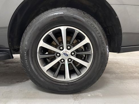 Used 2019 Ford Expedition XLT image 33