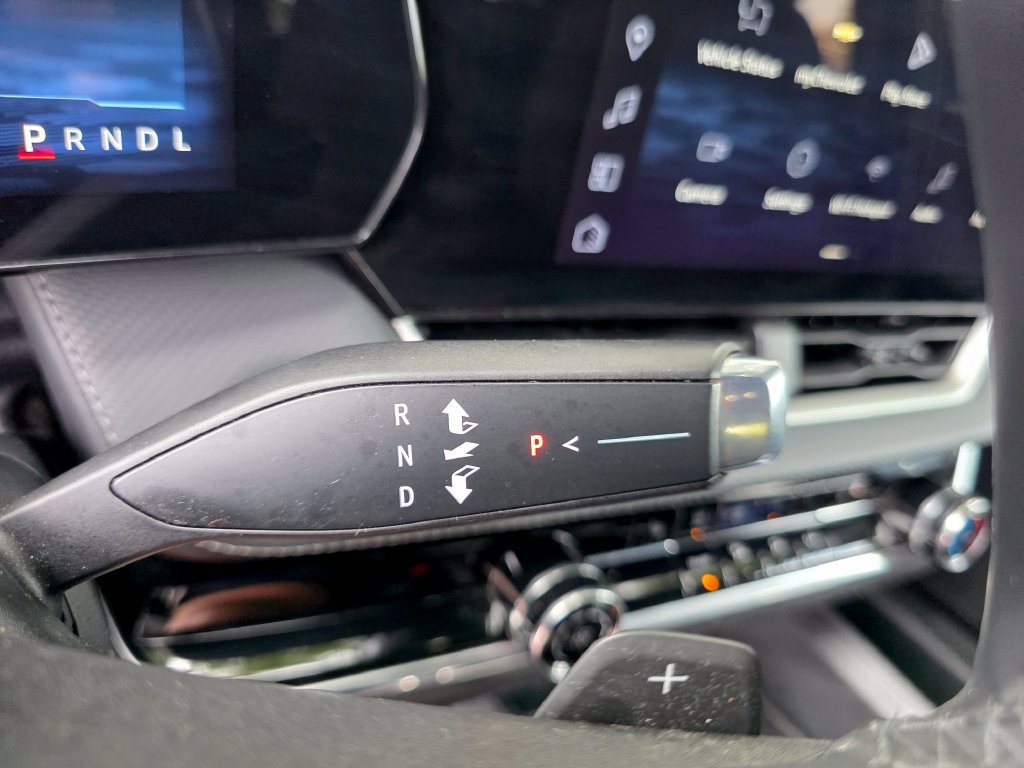 Used 2026 Chevrolet Equinox LT FWD image 19
