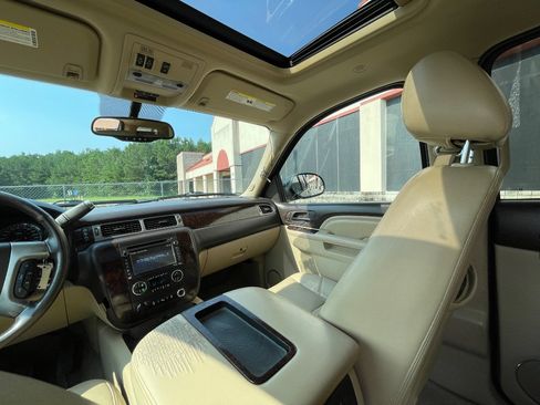 Used 2013 GMC Yukon XL Denali RWD image 43