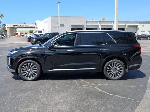 Used 2025 Hyundai Palisade Calligraphy image 9